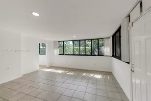 380 Fairway Cir, Weston, FL 33326 - Photo 12