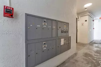 620 SW 10th St #301, Miami, FL 33130 - Photo 16
