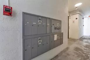 620 SW 10th St, Miami, FL 33130 - Photo 16