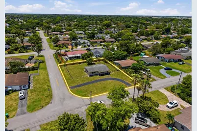 2724 Acapulco Dr, Miramar, FL 33023 - Photo 30
