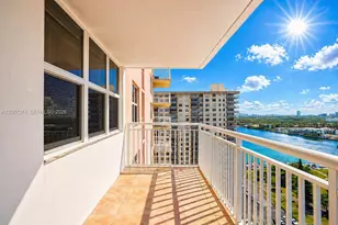 251 174th St, Sunny Isles Beach, FL 33160 - Photo 36