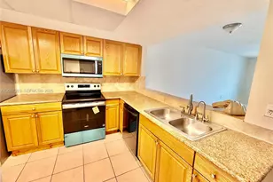 1591 NE Miami Gardens Dr, Miami, FL 33179 - Photo 14
