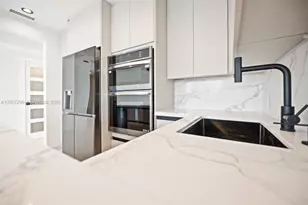 20 Island Ave, Miami Beach, FL 33139 - Photo 10