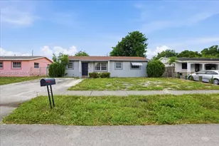 5320 NE 8th Ave, Deerfield Beach, FL 33064 - Photo 2
