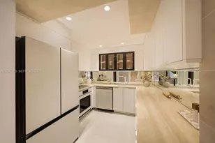 2301 Collins Ave, Miami Beach, FL 33139 - Photo 12