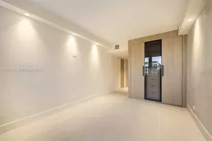2301 Collins Ave, Miami Beach, FL 33139 - Photo 14