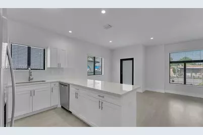 4817 E 9th Ln, Hialeah, FL 33013 - Photo 14
