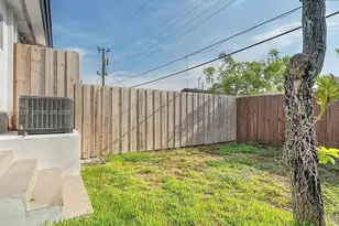 4817 E 9th Ln, Hialeah, FL 33013 - Photo 24