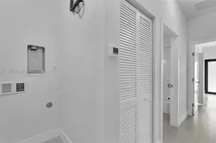 4817 E 9th Ln, Hialeah, FL 33013 - Photo 22