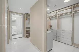 300 Biscayne Blvd Way, Miami, FL 33131 - Photo 10