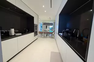 300 Biscayne Blvd Way, Miami, FL 33131 - Photo 2