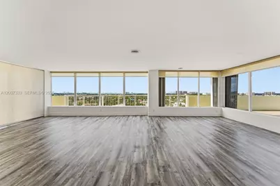 2000 NE 135th St #PH, North Miami, FL 33181 - Photo 6