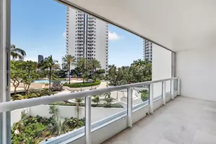 21205 Yacht Club Dr, Aventura, FL 33180 - Photo 20