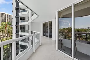21205 Yacht Club Dr, Aventura, FL 33180 - Photo 10