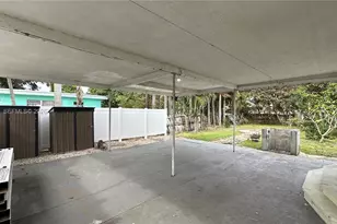 119 SW 8th Ave, Boynton Beach, FL 33435 - Photo 14
