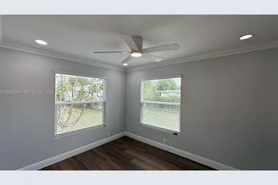 119 SW 8th Ave, Boynton Beach, FL 33435 - Photo 12