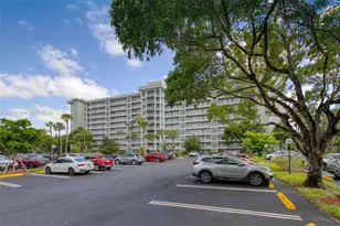 4015 W Palm Aire Dr, Pompano Beach, FL 33069 - Photo 2