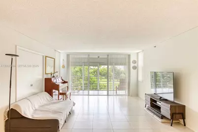 4015 W Palm Aire Dr #506, Pompano Beach, FL 33069 - Photo 18