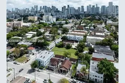 315 SW 10th Ave, Miami, FL 33130 - Photo 2