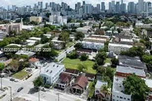 315 SW 10th Ave, Miami, FL 33130 - Photo 2