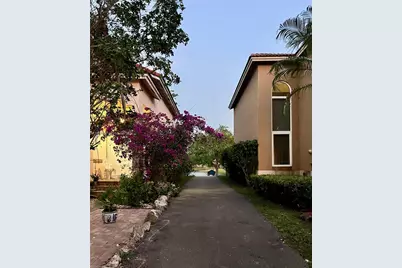 10058 SW 156th Ct, Miami, FL 33196 - Photo 12