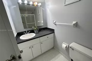 2899 Collins Ave, Miami Beach, FL 33140 - Photo 12