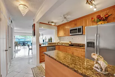 455 Paradise Isle Blvd #104, Hallandale Beach, FL 33009 - Photo 8