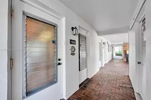 455 Paradise Isle Blvd, Hallandale Beach, FL 33009 - Photo 14