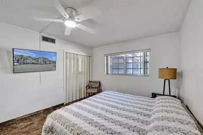455 Paradise Isle Blvd #104, Hallandale Beach, FL 33009 - Photo 46