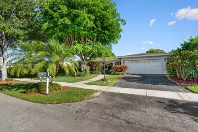 14544 SW 76th St, Miami, FL 33183 - Photo 4