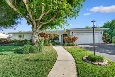 14544 SW 76th St, Miami, FL 33183 - Photo 2