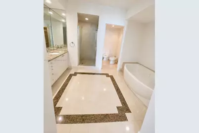 300 S Pointe Dr #3204, Miami Beach, FL 33139 - Photo 14