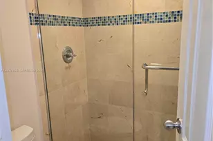 100 Bayview Dr, Sunny Isles Beach, FL 33160 - Photo 24