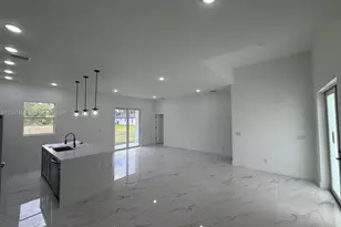 1089 Eisenhower Blvd, Lehigh Acres, FL 33974 - Photo 4