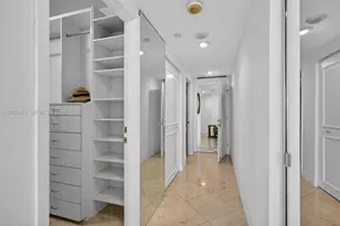 3000 Island Blvd, Aventura, FL 33160 - Photo 24