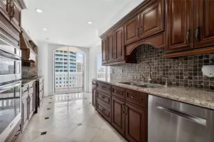 3000 Island Blvd, Aventura, FL 33160 - Photo 16