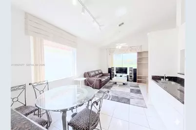 1510 W Lacosta Dr W, Pembroke Pines, FL 33027 - Photo 10