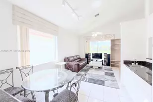 1510 W Lacosta Dr W, Pembroke Pines, FL 33027 - Photo 10