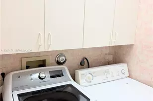 1510 W Lacosta Dr W, Pembroke Pines, FL 33027 - Photo 24