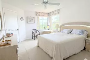 1510 W Lacosta Dr W, Pembroke Pines, FL 33027 - Photo 22