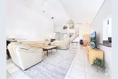 1510 W Lacosta Dr W, Pembroke Pines, FL 33027 - Photo 6