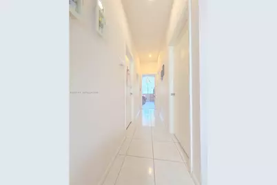 1510 W Lacosta Dr W, Pembroke Pines, FL 33027 - Photo 18