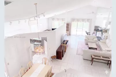 1510 W Lacosta Dr W, Pembroke Pines, FL 33027 - Photo 4