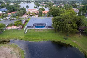 19150 S St Andrews Dr, Hialeah, FL 33015 - Photo 30
