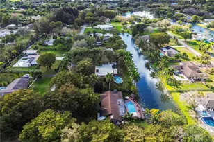 10651 SW 27th St, Davie, FL 33328 - Photo 52