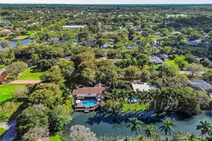 10651 SW 27th St, Davie, FL 33328 - Photo 54