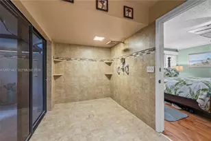 10651 SW 27th St, Davie, FL 33328 - Photo 40
