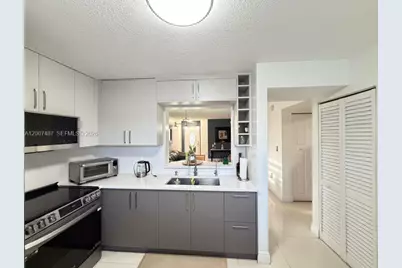 7265 NW 173rd Dr #712-7, Hialeah, FL 33015 - Photo 4