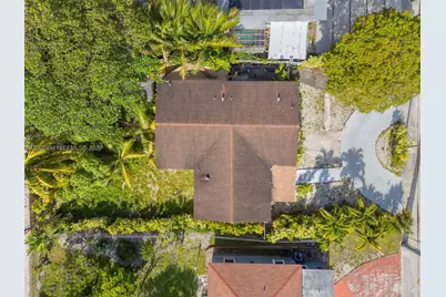 1320 NE 135th St, North Miami, FL 33161 - Photo 30