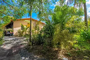 1320 NE 135th St, North Miami, FL 33161 - Photo 22